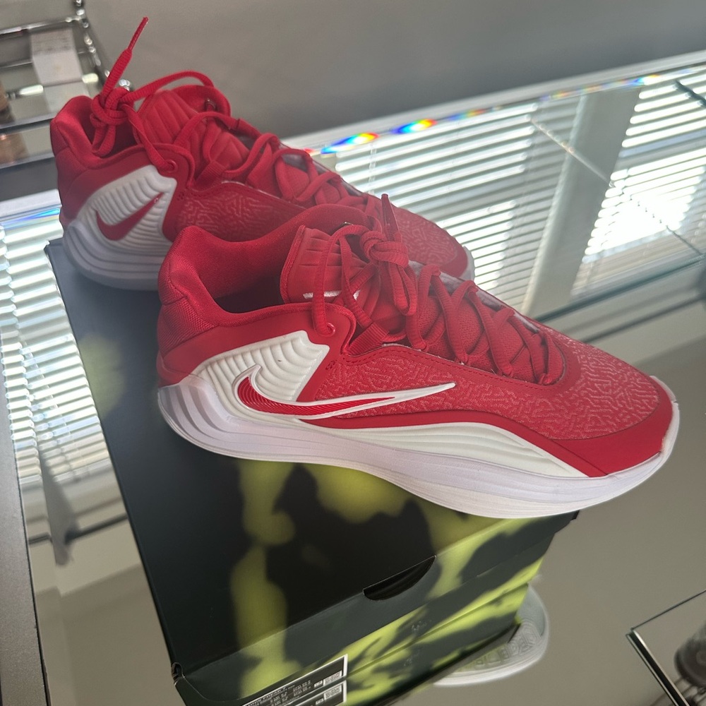 Nike Giannis Freak 7’s. Size 7.5M/ 9W. Brand New